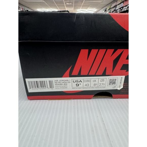 Size 9.5 - Air Jordan 1 Retro High OG Hyper Royal 555088-402 main image 9